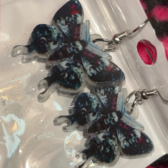 None Accessories - Butterfly Drop Earrings - Black & Blue & Red Fashion Earrings